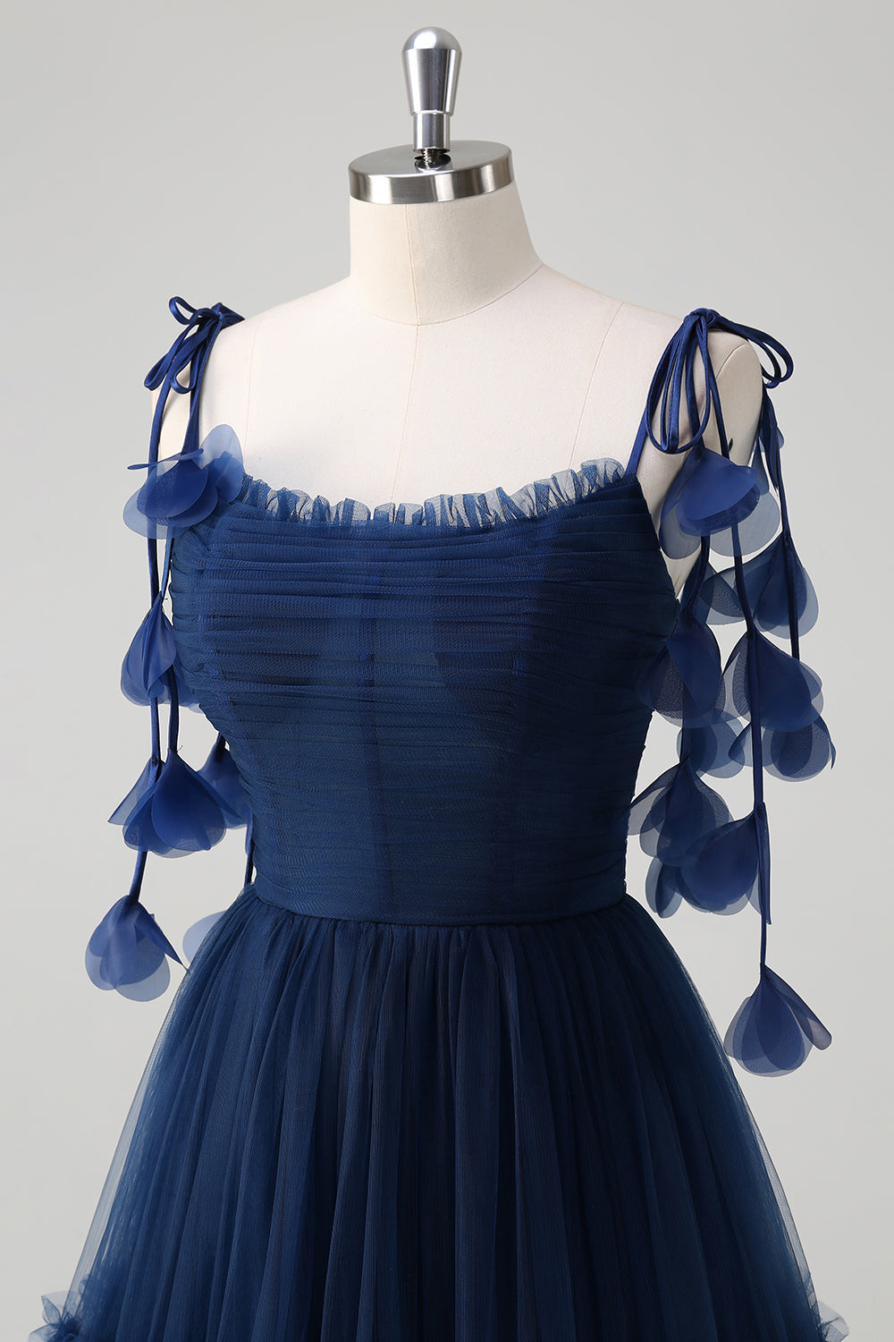 Marineblauw A-lijn spaghettibandjes bloemen korset ruches tule lange bruidsmeisjesjurk