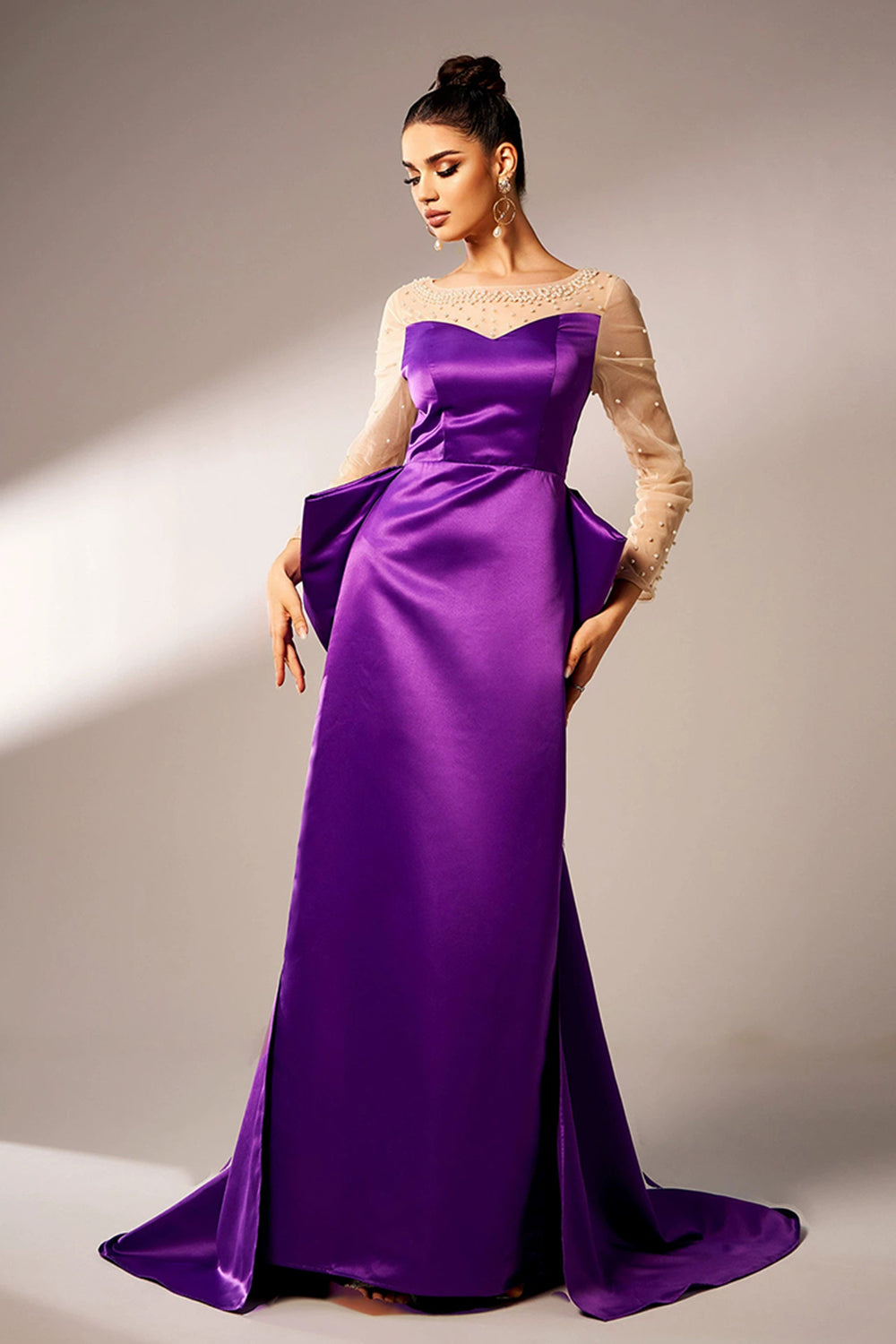 Donker Paarse Zeemeermin Illusie Hals Lange Mouwen Parels Satijn Formele Jurk met Strik