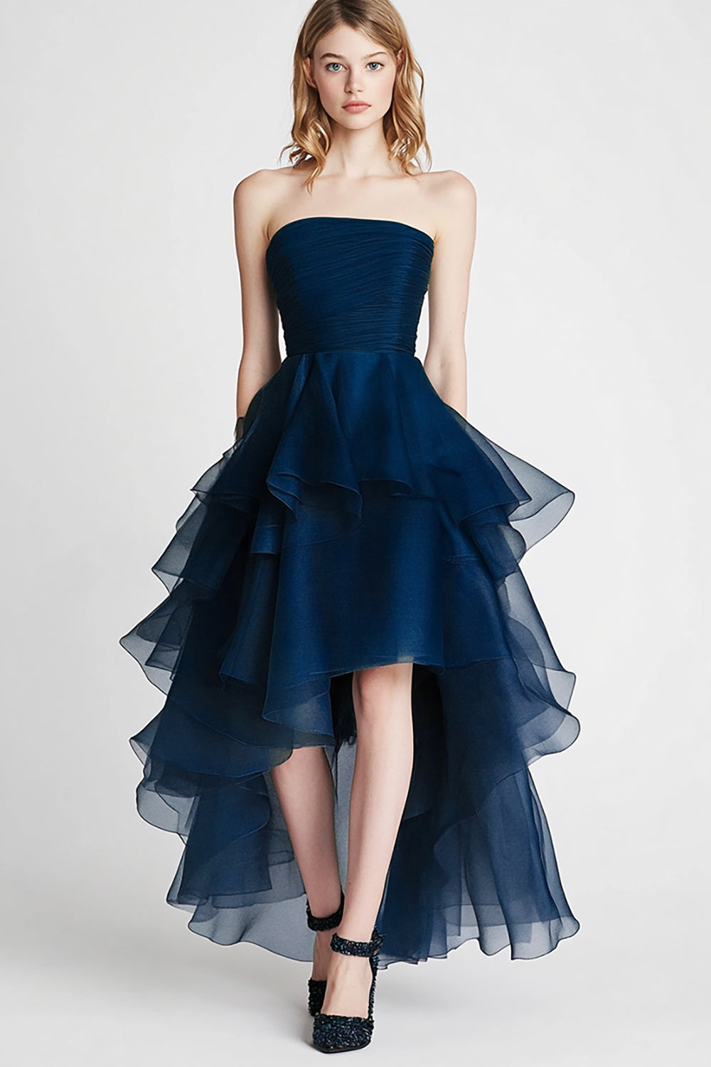 Organza A Line marineblauwe strapless gelaagde formele jurk