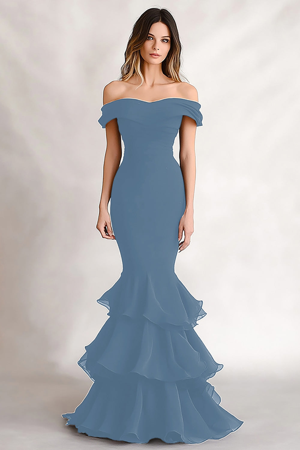 Uit de schouder zwarte zeemeermin gelaagde satijnen bruiloft gast jurk