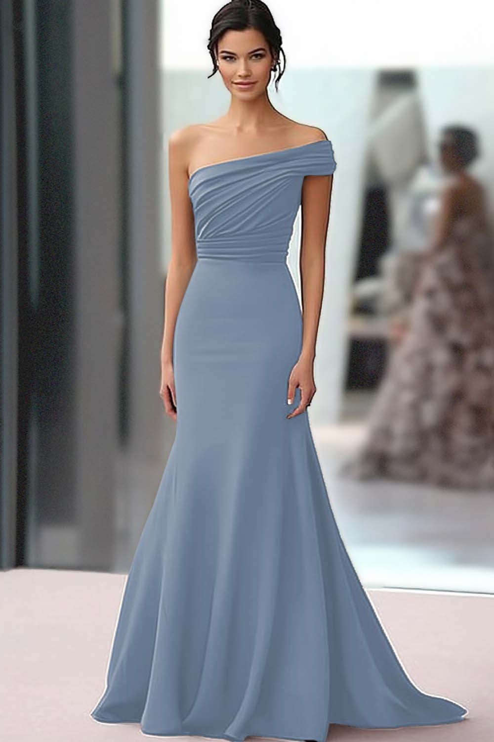 Een schouder koffie crêpe schede ruches galajurk