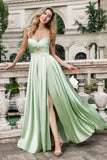 Groene A Line Geplooide Strapless Keyhole Maxi Bruidsmeisje Jurk Met Split