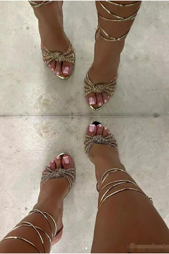 Sprankelende zilveren kralen enkelbandjes naaldhakken sandalen