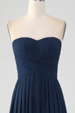 Navy A Line Sweetheart geplooide lange bruidsmeisjesjurk