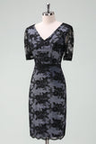 Zwarte V-hals Lace Sheath Midi Moeder van de Bruid Jurk met Korte Mouwen