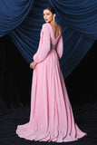 Roze chiffon galajurk met lange mouwen en split