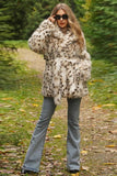 Pluizige witte luipaard faux fur jas met riem