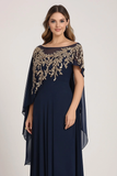 Sprankelende Navy Chiffon moeder van bruid jurk met cape