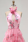 Halter neck blush uitgesneden chiffon gelaagde lange galajurk met ruches en 3D-bloem