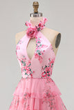 Halter neck blush uitgesneden chiffon gelaagde lange galajurk met ruches en 3D-bloem