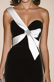 Zwarte satijnen One Shoulder Sheath Military Ball Dress met split