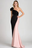 Black & Blush One Shoulder Ruched Sheath Satijnen Galajurk