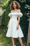 Elegante A-lijn Off The Shoulder Puff Sleeves Knie Lengte Little White Afstuderen Jurk