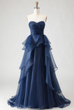 A Line Sweetheart Navy galajurk met ruches en split aan de voorkant