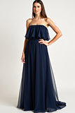 Navy Tule Strapless A-lijn Lange Bruiloft Gast Jurk met Ruches