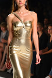 Metallic zeemeermin gouden One Shoulder lange galajurk met split