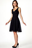 V-hals A-lijn knielange little black dress met open rug