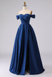 Off-the-shoulder marineblauwe satijnen A-lijn lange galajurk met split