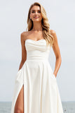 Ivoor Strapless A Line Chiffon Strand Trouwjurk Met Split