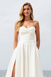 Ivoor Strapless A Line Chiffon Strand Trouwjurk Met Split