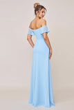 Hemelsblauwe schede Ruffle Off the Shoulder lange bruidsmeisjesjurk met split