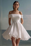 A-lijn van de schouder chiffon kleine witte afstudeerjurk