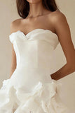 A-lijn strapless ruches kleine witte afstudeerjurk