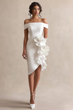 Off the Shoulder Witte Satijnen Afstuderen Jurk met Ruches