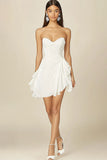 Witte A-lijn strapless gerimpelde chiffon afstudeerjurk