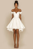 Wit A Line Off The Shoulder Satijnen Gegolfde Afstuderen Jurk
