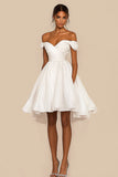 Off The Shoulder Wit A Line Gerimpelde Afstuderen Jurk