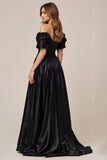 Zwarte satijnen off-shoulder A Line galajurk met split