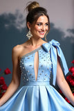 One Shoulder Sky Blue Beaded Homecoming Jurk