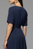 A Line marineblauwe midi-werkjurk met ruches en ronde hals