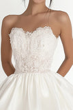 Strapless Kant Appliqued A Line Witte Afstuderen Jurk