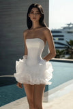 Stijlvolle A-lijn strapless witte afstudeerjurk