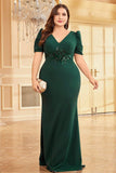 Donkergroene satijnen plus size lange moeder van de bruid jurk