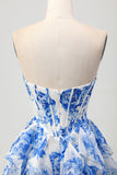 Wit Blauwe Bloemen A-lijn Strapless Ruffle Cut Out Homecoming Jurk met Strik
