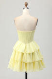 Gele A-lijn strapless gelaagde korset Homecoming jurk met kralen
