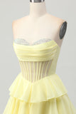 Gele A-lijn strapless gelaagde korset Homecoming jurk met kralen