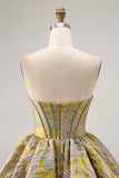 Gele strapless fit & flare brokaat A-lijn korte homecoming jurk