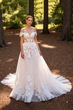 Een lijn witte Off the shoulder Sweep Train trouwjurk met kant