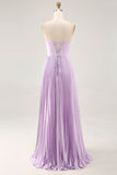 Strapless geplooide lila A-lijn lange bruidsmeisjesjurk