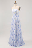 Blauwe bloemen A Line strapless geplooide lange bruidsmeisjesjurk