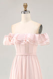 Off The Shoulder Blush Gegolfde A Line Bruidsmeisjesjurk met Split