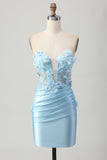 Hemelsblauwe satijnen bodycon strapless pailletten korte homecoming-jurk met applicaties
