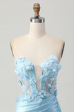 Hemelsblauwe satijnen bodycon strapless pailletten korte homecoming-jurk met applicaties