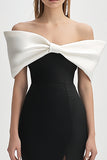 Ivoor en zwarte off-shoulder bodycon cocktailjurk met split