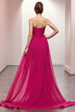 Roze strapless avondjurk met ruches en split