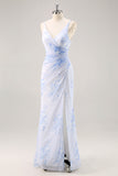 Blauwe bloemen gerimpelde chiffon lange bruidsmeisjesjurk met split